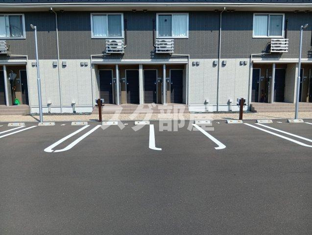 グレーシアタウン木崎　A棟の駐車場