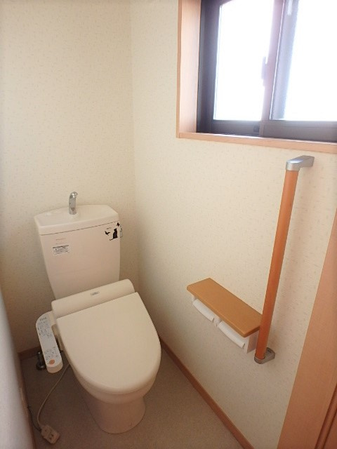 柏市東柏1丁目戸建住宅のトイレ|シンプルで使いやすいトイレです