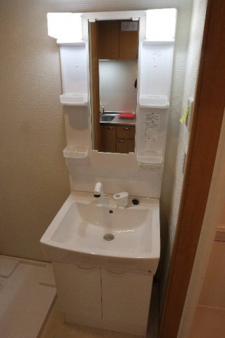 【洗面所】 | Ｌａ　Ｐｏｒｔｅｅ | 生活に欠かせない独立洗面台です