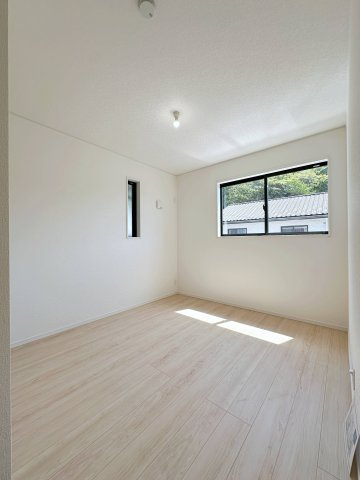 ●焼山政畝1丁目の洋室|2階5.2帖の洋室☆