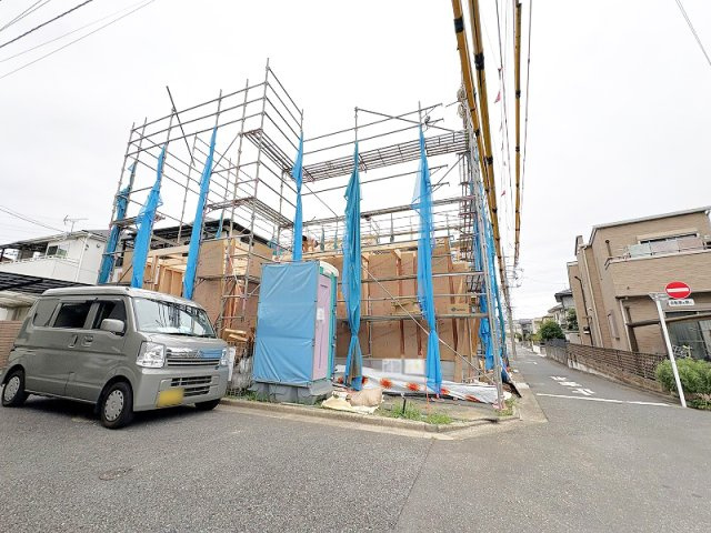 【外観】 | 練馬区大泉学園町5丁目　新築一戸建住宅　全2棟（保谷店） | 小学校徒歩6分・中学校徒歩11分と、通学しやすい距離に教育施設が揃っています。