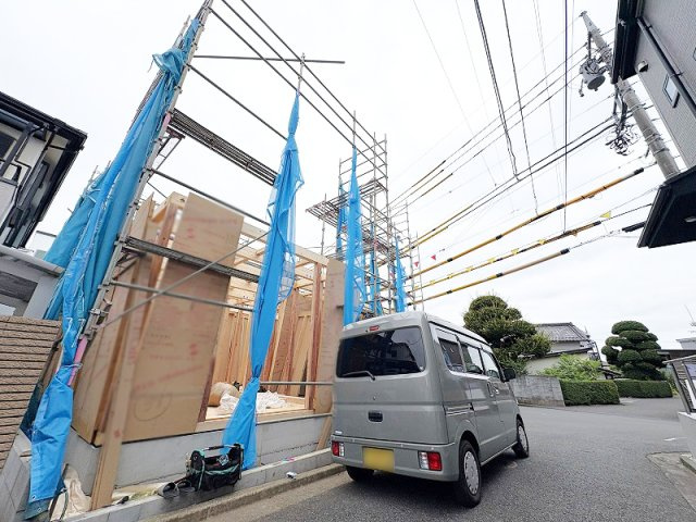 【外観】 | 練馬区大泉学園町5丁目　新築一戸建住宅　全2棟（保谷店） | 南向き窓の陽当たりの良いリビング。