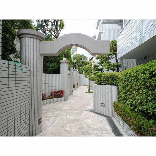 磯子台スカイマンションのエントランス