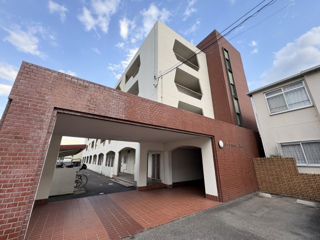 ロイヤルハイツ藤田の外観|長岡天神駅徒歩5分。JR長岡京駅も徒歩圏内で2駅利用可能な好立地