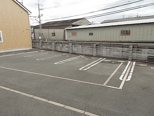パークハイツ西田Ⅱの駐車場