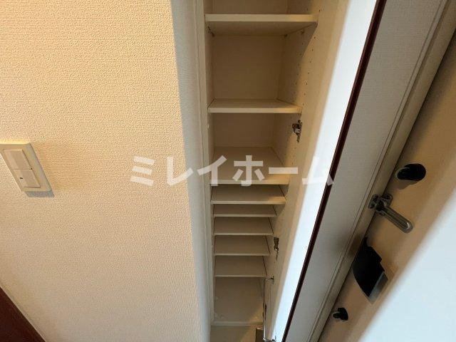 レジディア蒲田Ⅴの玄関