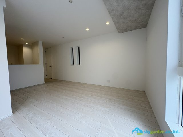茅ヶ崎市十間坂２丁目　新築戸建　２号棟の居間・リビング