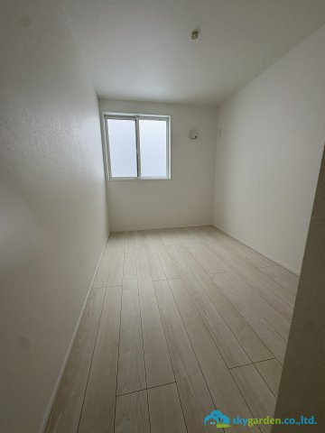 茅ヶ崎市十間坂２丁目　新築戸建　２号棟の子供部屋|ゆったりした子供部屋です