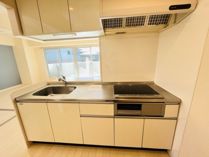藤沢市藤が岡３丁目の賃貸マンションのキッチン|人気のカウンターキッチン♪
