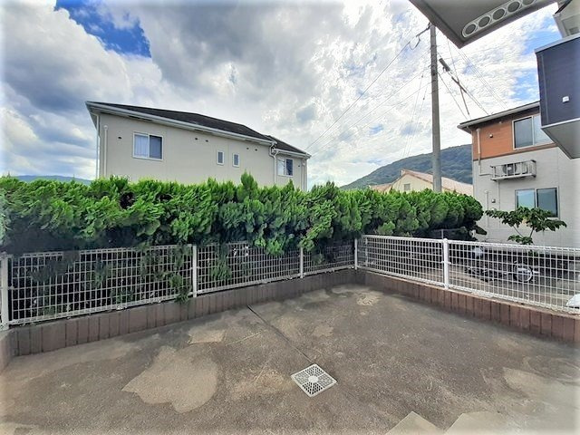 ジュネス１番館の庭|お庭も活用できます