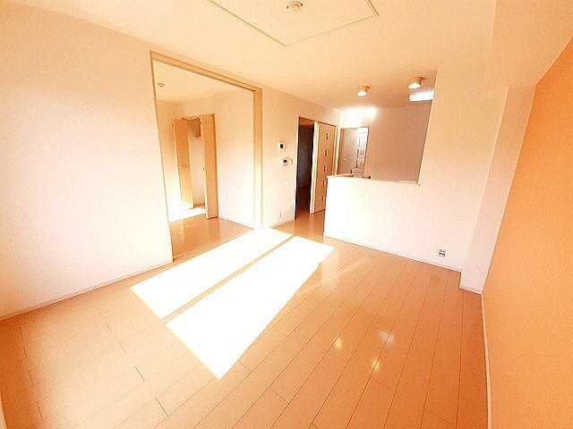 プリムラの居間・リビング|こちらの居間で趣味の時間をお楽しみください