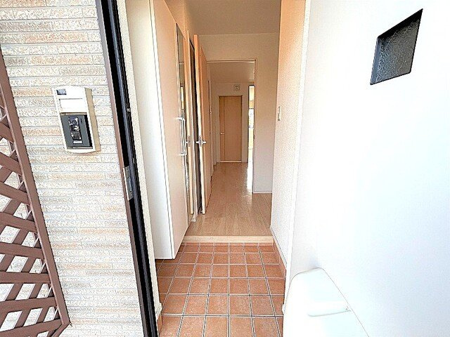 アミール立川　Ａの玄関|明るい玄関です