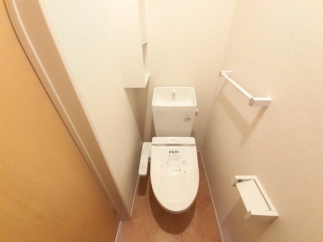 ピュア・ジュネス　Ｂのトイレ|清潔感のあるトイレです