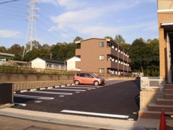 パークヒル櫻山　Ⅱの駐車場