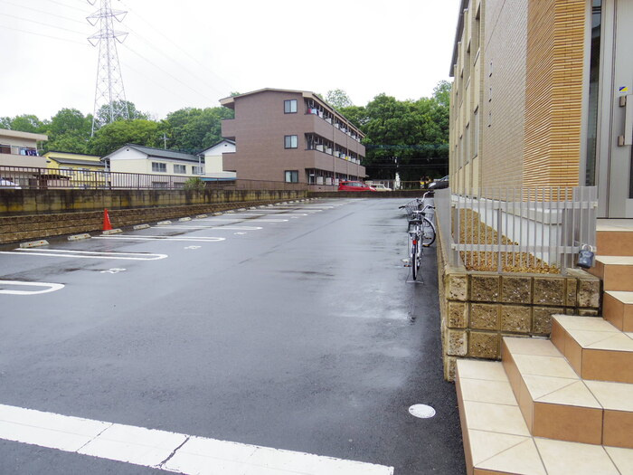 パークヒル櫻山　Ⅱの駐車場