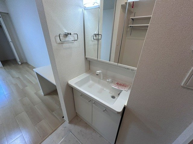 サニーガーデン　Ｉの洗面所|コンパクトで使いやすい洗面所