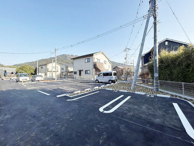 ホーリープレイス唐津　Ⅰの駐車場|駐車スペースもあります