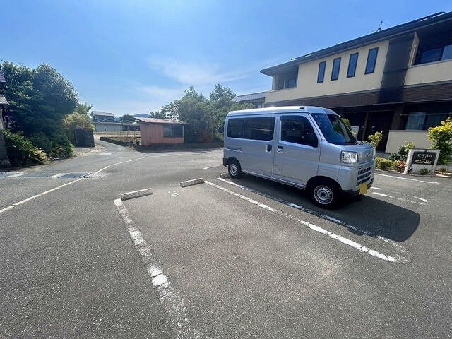 ＣＡＳＡ　３の駐車場|カースペースがあります