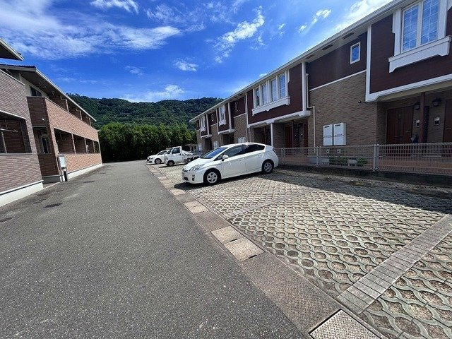 マーベラスⅢの駐車場|駐車場があるので、車を買う予定の方も安心です