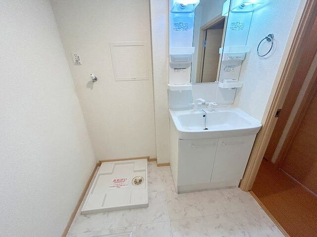 ジュネス佐志Ⅰの洗面所|広い洗面スペース