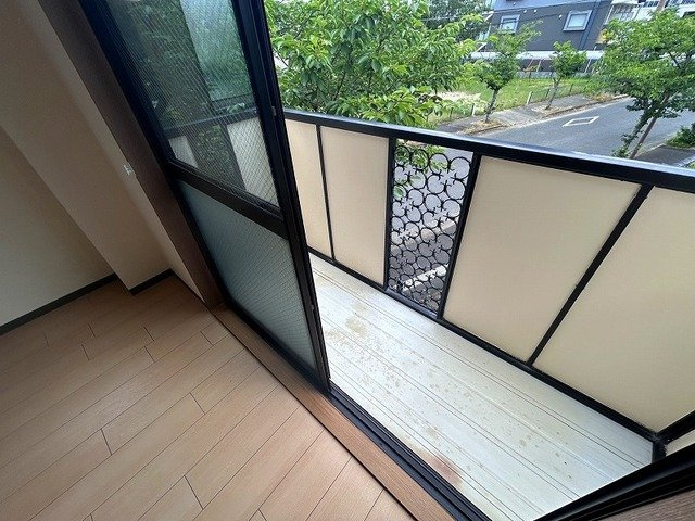 新興ハイムⅡのバルコニー|暖かな日差しのふりそそぐバルコニー