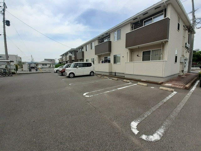サンシャインヒルズＢの駐車場|駐車場です