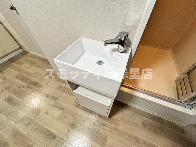 リアライズ玉出の独立洗面台