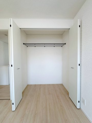 ●焼山東1丁目の収納|2階6帖洋室のクローゼット☆