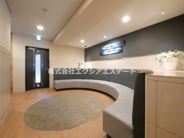 セレッソコート上本町EASTのロビー