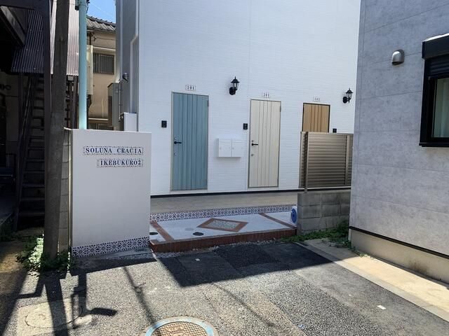 ソルナクレイシア池袋Ⅱのエントランス