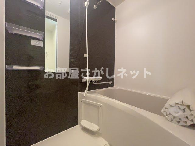 ログライフ東六郷の浴室