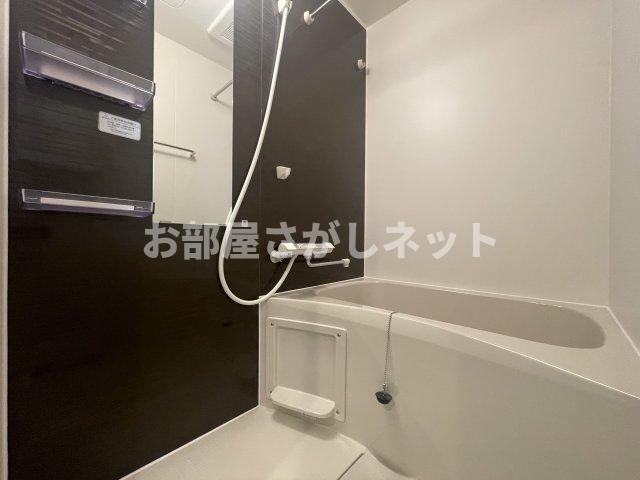 ログライフ東六郷の浴室