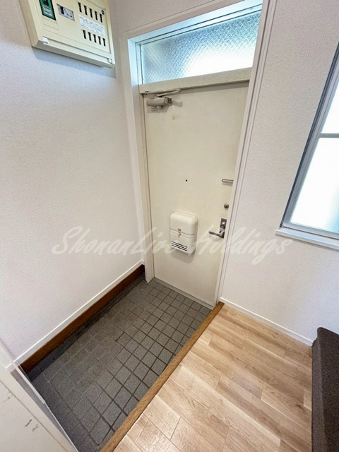 藤沢市辻堂元町２丁目のテラスの玄関