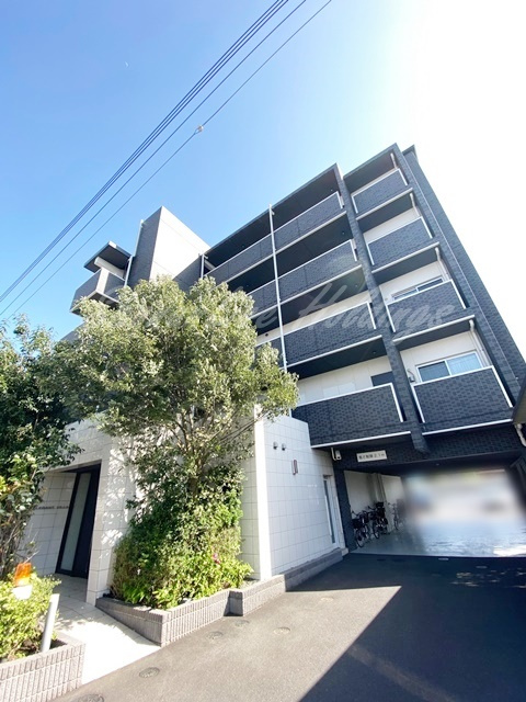 藤沢市藤が岡３丁目の賃貸マンションの外観