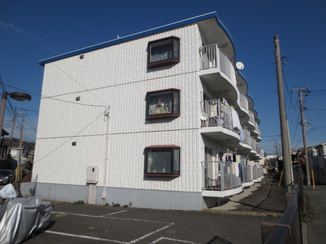 サンハイツ六浦の外観