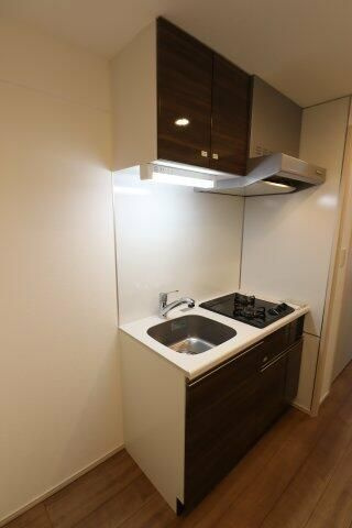 ＧＥＮＯＶＩＡ南千住Ⅴｓｋｙｇａｒｄｅｎのキッチン