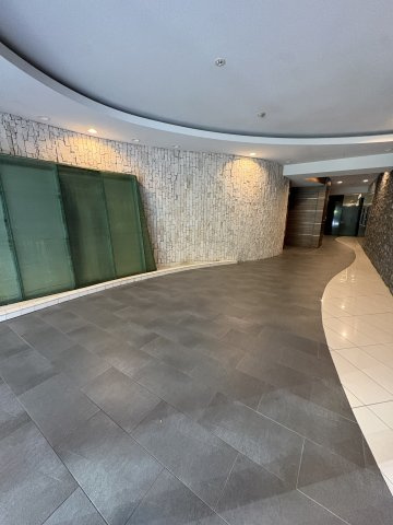 SERENiTE本町エコートのロビー