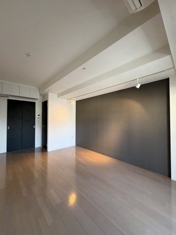 SERENiTE本町エコートの居間・リビング