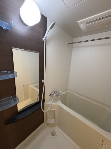 SERENiTE本町エコートの浴室