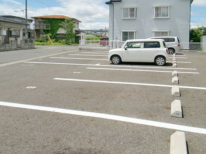 Ｙ'Ｓ フラッツの駐車場