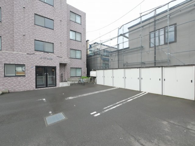 【駐車場】ロージェ麻生 