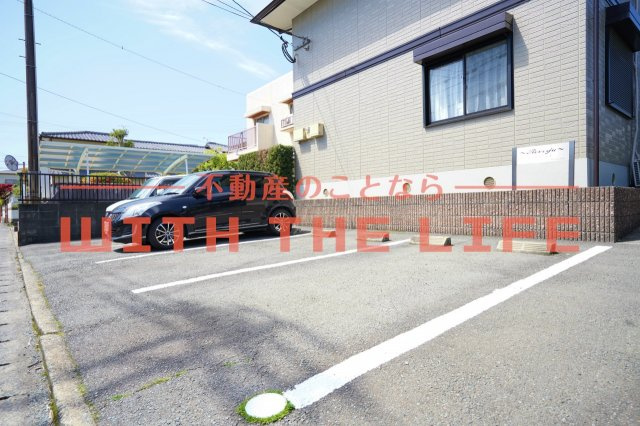 リヴァージュ【キャッシュバック対象】の駐車場|カースペースがあります