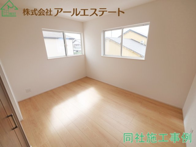 加古川市平岡町一色第11　　　JR「東加古川駅」徒歩19分の洋室