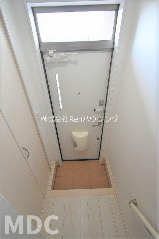 リブスタイル6の玄関