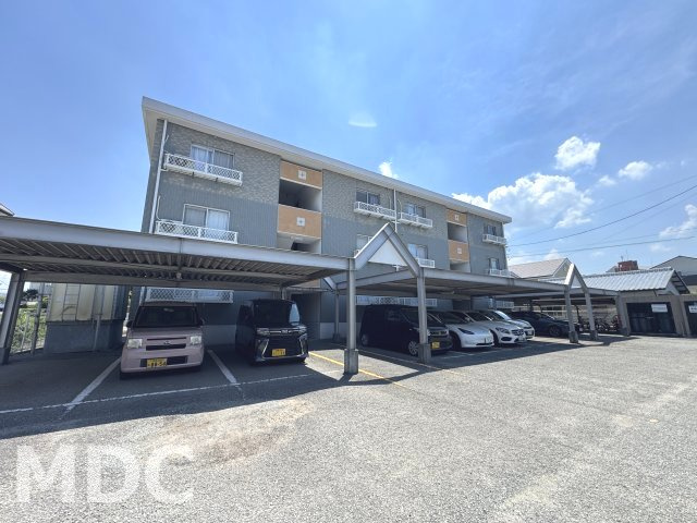 ガーデンヒルズ昭和町Iの駐車場