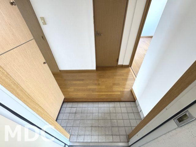 ガーデンヒルズ昭和町Iの玄関
