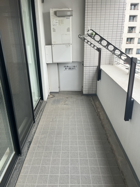 【バルコニー】