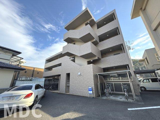 エクラ・フェリークの外観