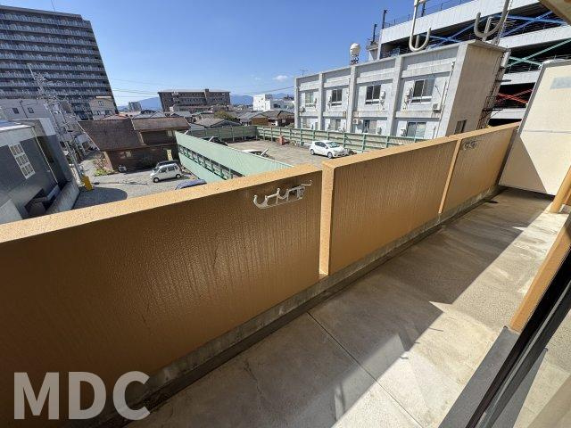 徳島市福島２丁目の賃貸マンションのバルコニー