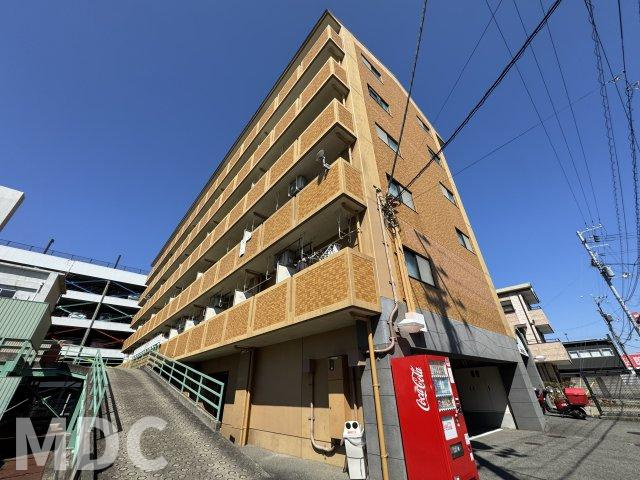 徳島市福島２丁目の賃貸マンションの駐車場